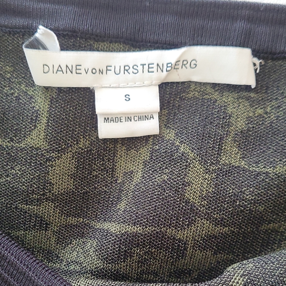 Leopard Print Black and Green Skirt - Picture 5 of 5